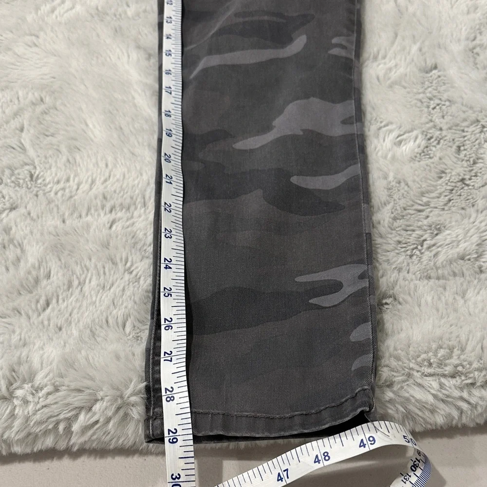Democracy Ab Technology Gray Camo Skinny Jeans Size 8 | Zip Detail Stretch Denim